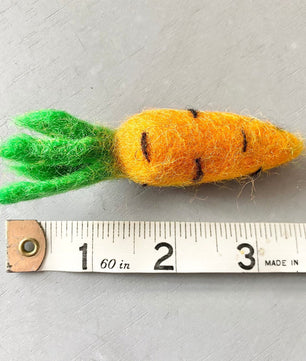 FELTED CAT TOY CARROTS